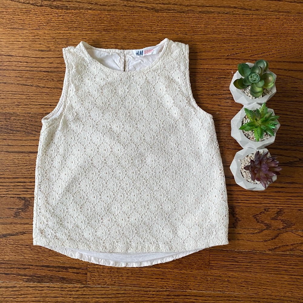 🌸2 for $15: Classic Lace Top